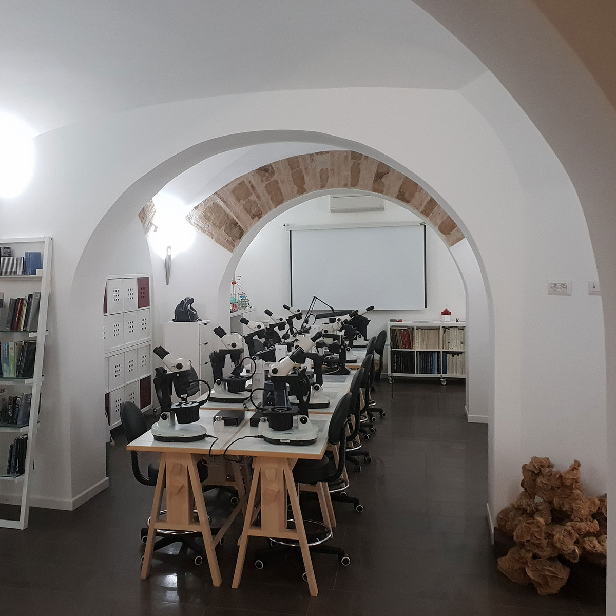 Aula corsi del Gemmological Training Centre